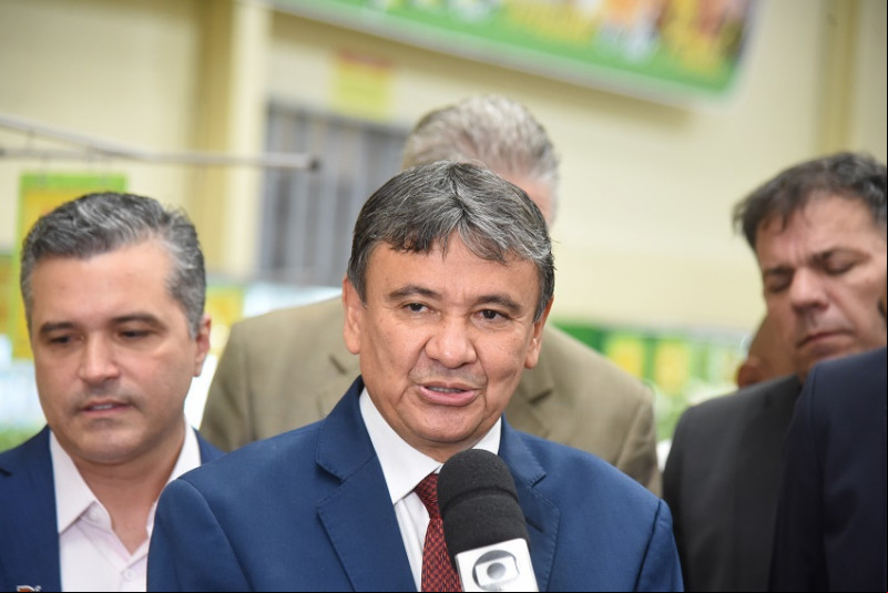 Beneficiários do Bolsa Família terão cota de emprego em supermercado do Piauí