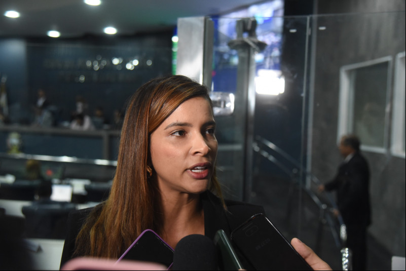 Justiça concede prisão domiciliar à vereadora Tatiana Medeiros