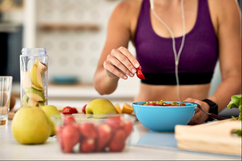 Vai correr? Saiba como se alimentar antes, durante e depois de uma corrida