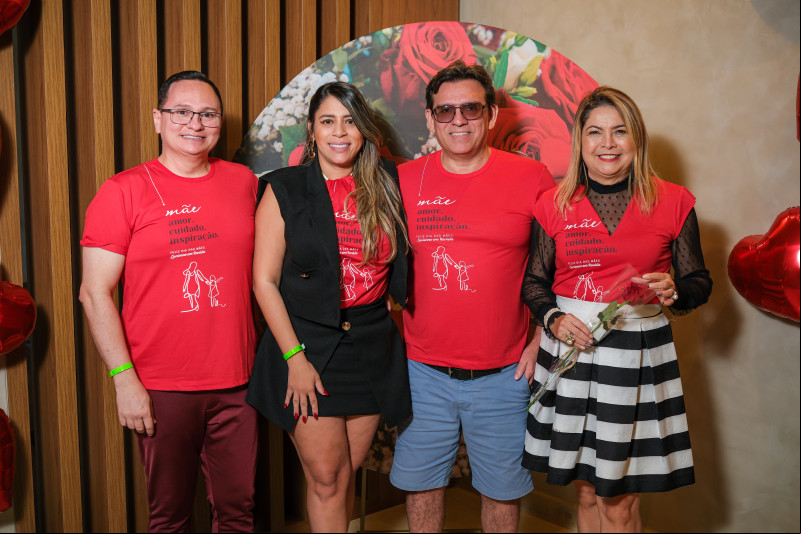 #AlmoçodasMães - Um click com os queridos Sandro Abrantes, Paula Jeanne Rosa & Mallos Sampaio no nosso evento Almoço Festivo - 'Mês das Mães', no dia 24/5. Chics!!! - (Tibério Hélio)