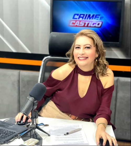 Após sofrer AVC, jornalista Eli Lopes segue internada na UTI e quadro é estável