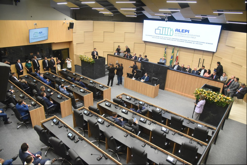 Projeto propõe validade indeterminada para laudos médicos e redução de jornada para pessoas com fibromialgia
