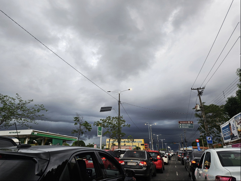 Após a onda de calor, há tendência de novas tempestades para o Piauí. - (Jailson Soares/O Dia)