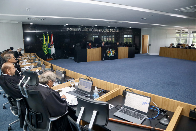 TJPI suspende tabelião investigado por grilagem de terras da União em Luís Correia