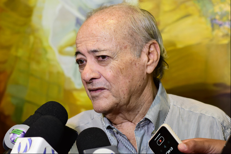 “Prefeitura não tem dinheiro para colocar no transporte”, diz Silvio em meio à greve