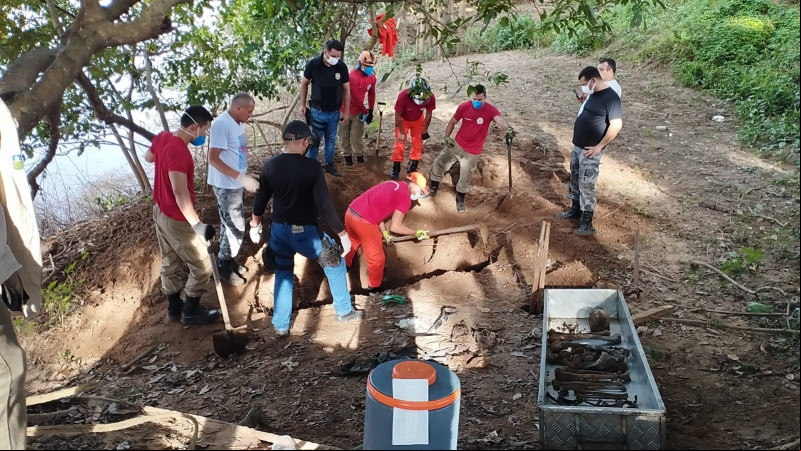 Cadáver é encontrado às margens do Rio Poti; PM investiga se local é cemitério clandestino