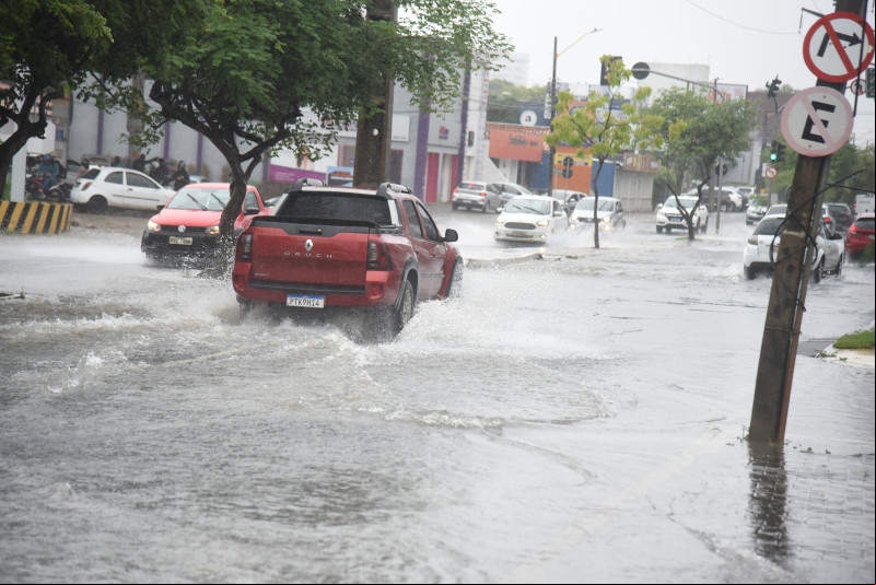 Piauí inteiro está sob alerta para chuva forte nas próximas horas