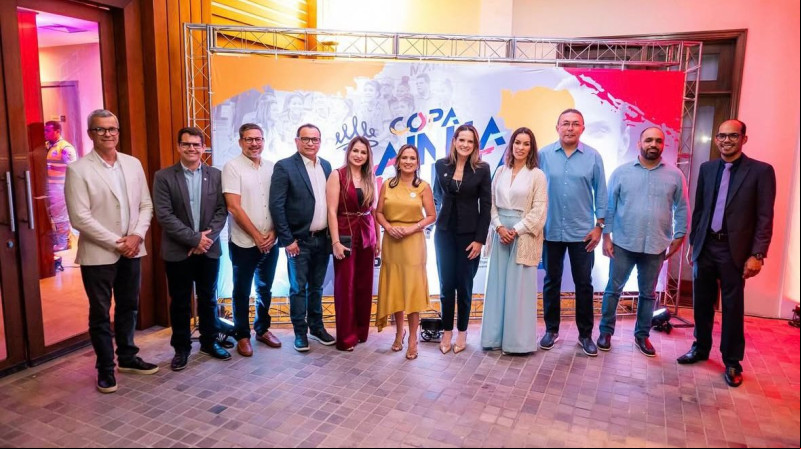 Evaldo Gomes participa do lançamento da Copa Rainha Marta de Futebol Feminino, em Maceió