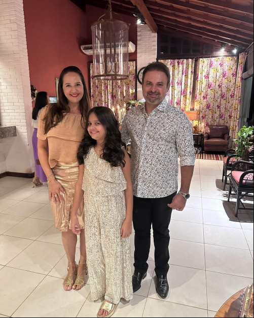 Bodas de Marfim é a comemoração dos 14 Anos de Casamento dos queridos José Maia Filho (Mainha) & Celina Lages