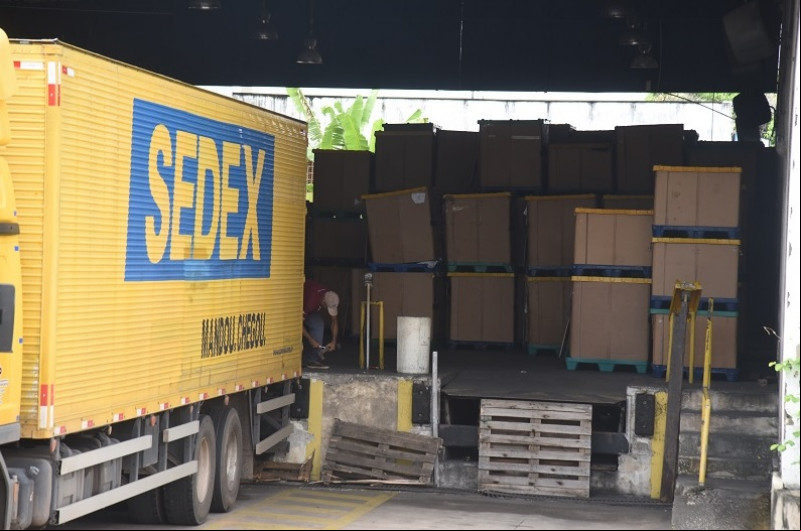 Encomenda atrasada nos Correios? Saiba quais são seus direitos e como agir