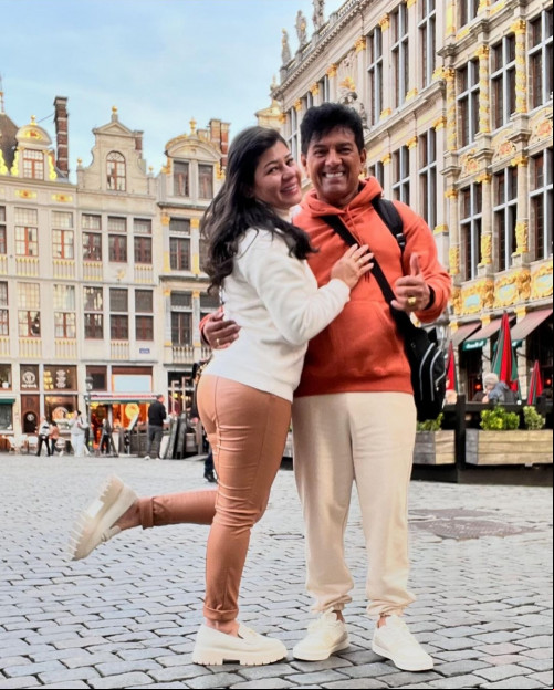 Jéssica e Aroldo Francisco comemoram 25 anos de casados na Europa