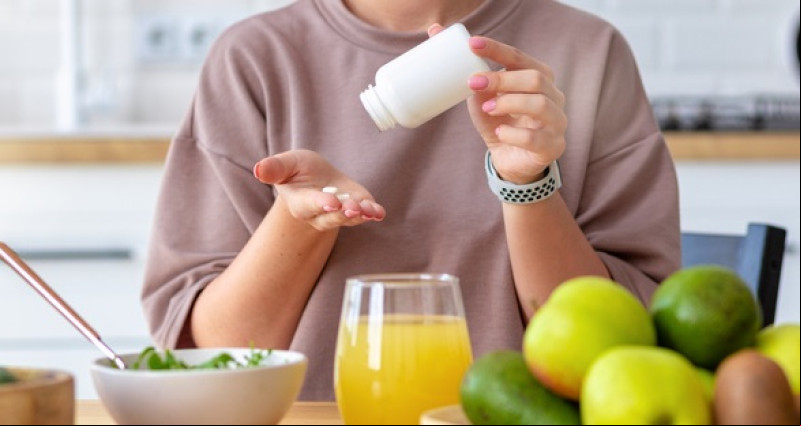 Deficiência de vitaminas: entenda qual a dosagem correta e o que o excesso causa no corpo