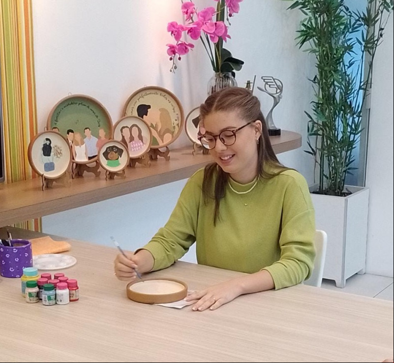 "O artesanato sempre esteve na minha vida", diz jovem empreendedora - (Foto: Divulgação)