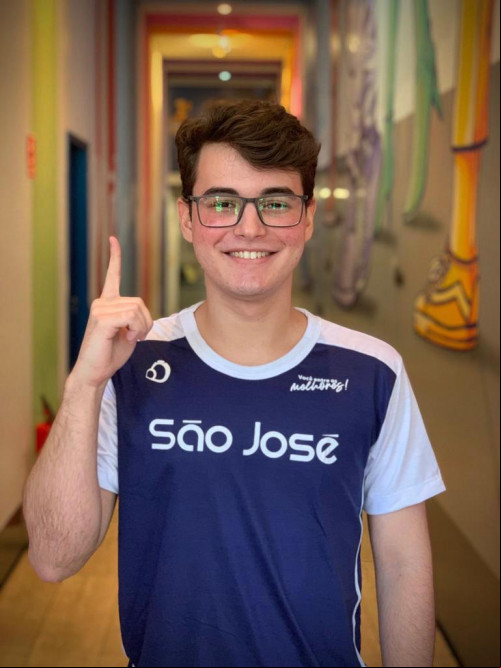 Piauiense de 17 anos conquista 1º lugar em Medicina na UFPI
