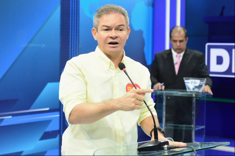 Prefeito de Timon compra 4 mil kits de enxoval natalidade ao preço de R$ 1,1 milhão
