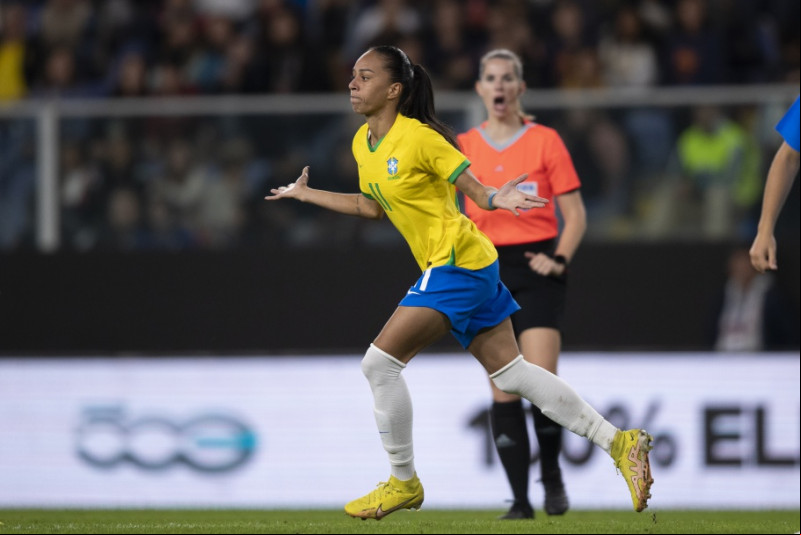 Adriana fica fora de convocação da Seleção para amistosos contra o Japão